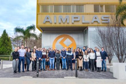 Preserve consortium posing in front of AIMPLAS facilities